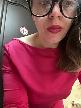Snapshot of ladywithbigass chatting on February 3, 8:57 am ladywithbigass online show from February 3, 8:57 am