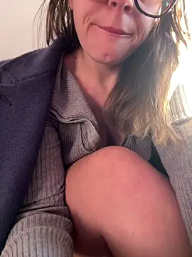 Snapshot of ladywithbigass chatting on February 10, 12:50 pm ladywithbigass online show from February 10, 12:50 pm