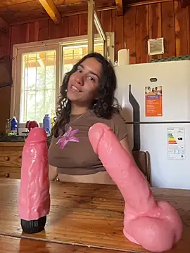 Souphicherry online show from February 8, 7:06 pm