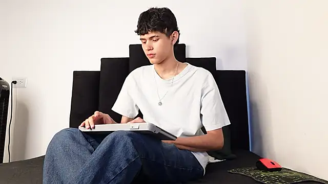 alexmark  online show from October 17, 5:26 pm