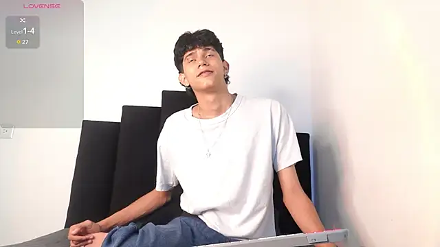 alexmark  online show from December 3, 7:12 pm