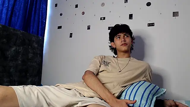 alexmark  online show from May 6, 6:13 pm