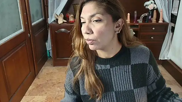 Snapshot of SexyRachel_ chatting on May 19, 11:49 am SexyRachel online show from May 19, 11:49 am