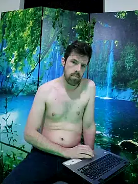 welcome-to-the-jungle online show from March 8, 9:40 pm