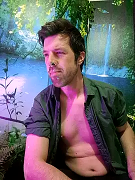 welcome-to-the-jungle online show from April 1, 8:50 pm