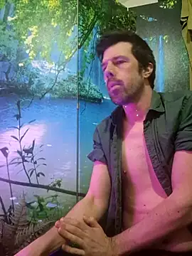 welcome-to-the-jungle online show from April 4, 8:06 pm