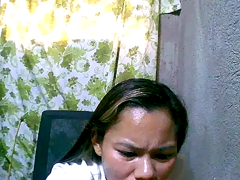 Snapshot of Sweeetgurll chatting on September 16, 7:42 am Sweeetgurll online show from September 16, 7:42 am