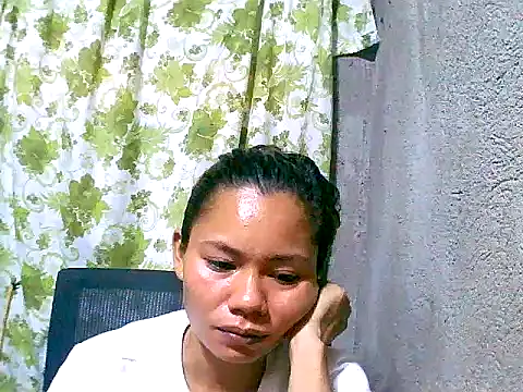 Snapshot of Sweeetgurll chatting on September 17, 8:16 am Sweeetgurll online show from September 17, 8:16 am