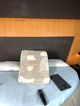 Alexia  cox online show from December 1, 1:32 am