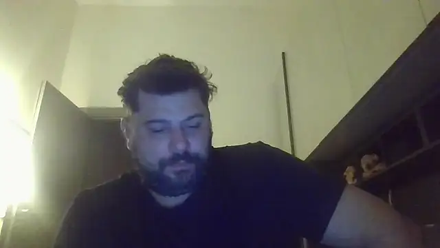 giuseppelovisi85 online show from September 30, 5:01 am