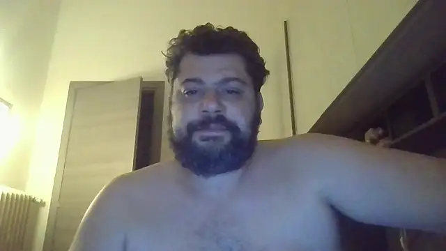 giuseppelovisi85 online show from October 16, 7:48 pm