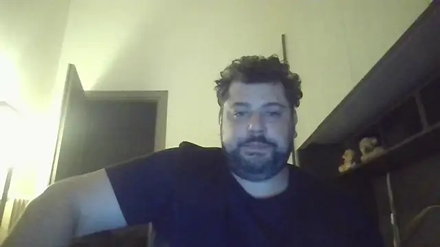 giuseppelovisi85 online show from October 17, 8:00 pm