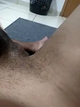 Snapshot of safadomoreno chatting on March 28, 6:35 am safadomoreno online show from March 28, 6:35 am