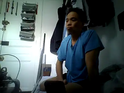 Snapshot of masculado69 chatting on November 12, 1:11 pm masculado69 online show from November 12, 1:11 pm