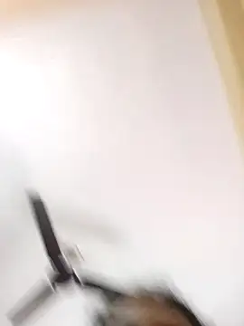 Snapshot of Cute_dolly23 chatting on October 17, 9:01 am Cute dolly23 online show from October 17, 9:01 am