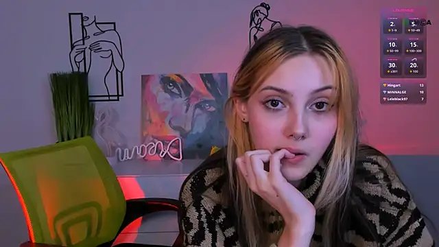 luna tin online show from October 9, 11:03 pm