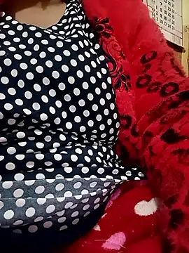 Snapshot of angry_couplez chatting on January 13, 1:49 pm angry couplez online show from January 13, 1:49 pm