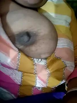 Snapshot of angry_couplez chatting on January 14, 8:20 am angry couplez online show from January 14, 8:20 am