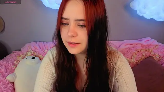Alis Platt online show from May 2, 1:21 am
