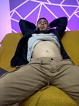 Snapshot of abnerdam01 chatting on September 19, 3:19 am abnerdam01 online show from September 19, 3:19 am