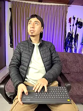 Snapshot of abnerdam01 chatting on September 29, 10:53 am abnerdam01 online show from September 29, 10:53 am