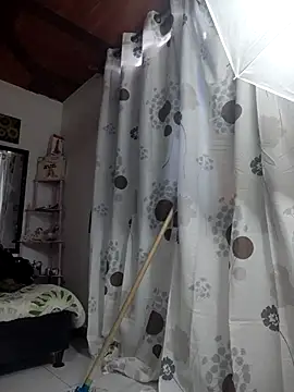 Snapshot of abnerdam01 chatting on October 15, 4:18 pm abnerdam01 online show from October 15, 4:18 pm