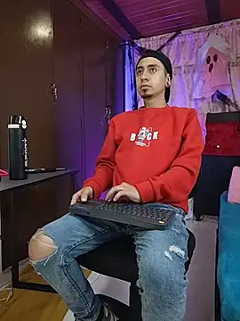 Snapshot of abnerdam01 chatting on October 24, 2:13 pm abnerdam01 online show from October 24, 2:13 pm