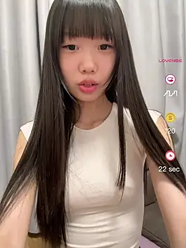 Snapshot of xinyu789 chatting on May 13, 1:30 pm xinyu789 online show from May 13, 1:30 pm