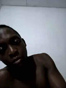 Snapshot of Biguyzi chatting on April 7, 9:15 pm Biguyzi online show from April 7, 9:15 pm