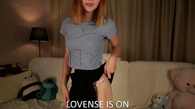 Snapshot of BritniBers chatting on September 22, 12:51 pm BritniBers online show from September 22, 12:51 pm