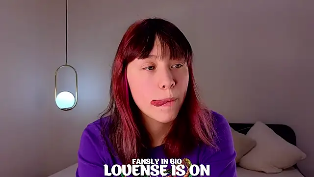 Snapshot of BritniBers chatting on October 24, 10:55 am BritniBers online show from October 24, 10:55 am