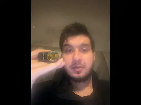 Snapshot of Mrbullied chatting on February 21, 9:49 pm Mrbullied online show from February 21, 9:49 pm