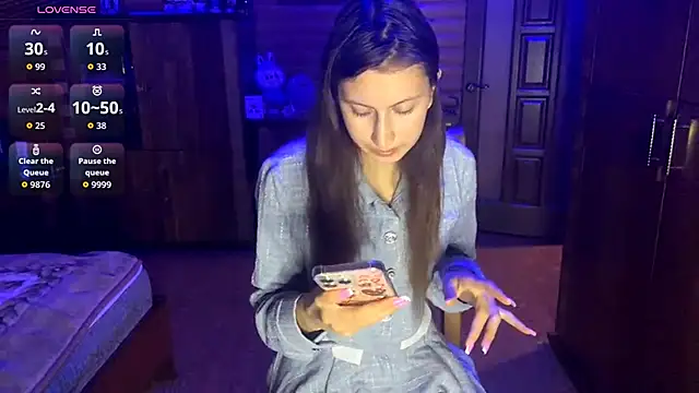 Shyselly online show from October 20, 5:24 pm