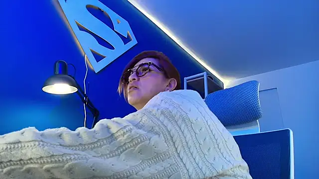 Snapshot of Skylar__Desire chatting on October 3, 1:41 pm Skylar Desire online show from October 3, 1:41 pm