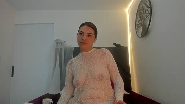 Snapshot of Skylar__Desire chatting on October 10, 2:16 pm Skylar Desire online show from October 10, 2:16 pm