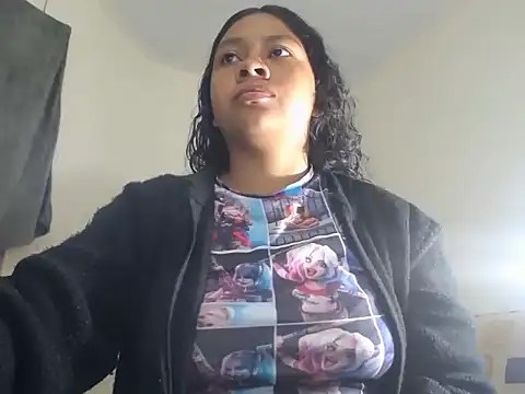 Snapshot of Violet_Hot1_ chatting on September 28, 5:24 am Violet Hot1 online show from September 28, 5:24 am