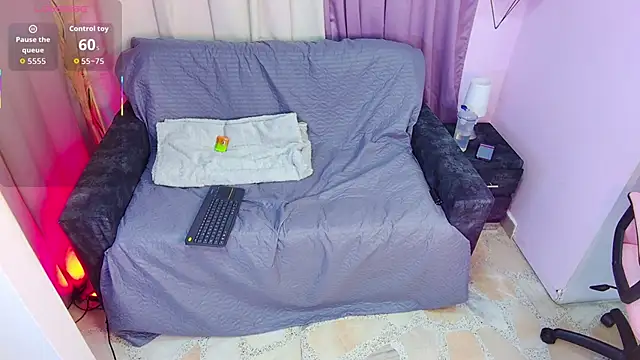 DaniniAnderson online show from October 15, 3:39 am