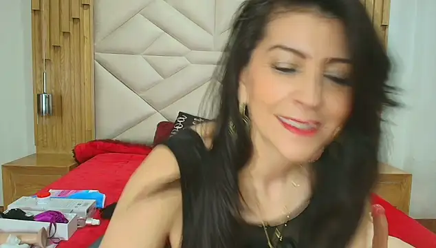 Snapshot of allie_pearl chatting on October 15, 12:05 pm allie pearl online show from October 15, 12:05 pm