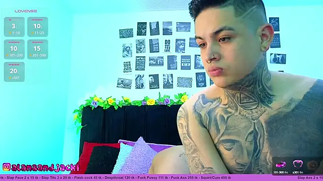 Snapshot of Sarahandzack chatting on September 24, 3:26 pm Sarahandzack online show from September 24, 3:26 pm