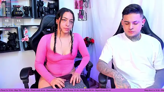 Snapshot of Sarahandzack chatting on October 24, 1:35 am Sarahandzack online show from October 24, 1:35 am