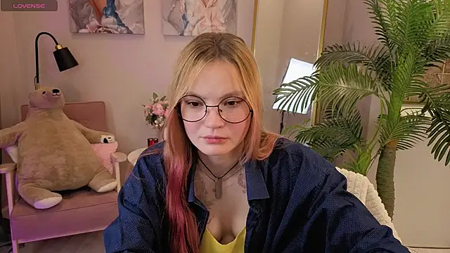 Ginger Emma online show from September 28, 5:24 am