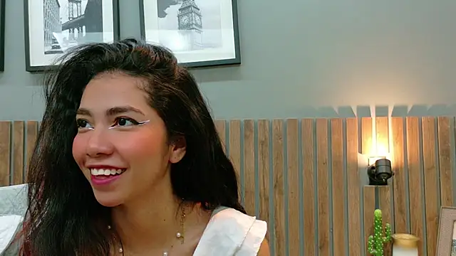 luna roja25 online show from November 12, 1:22 pm