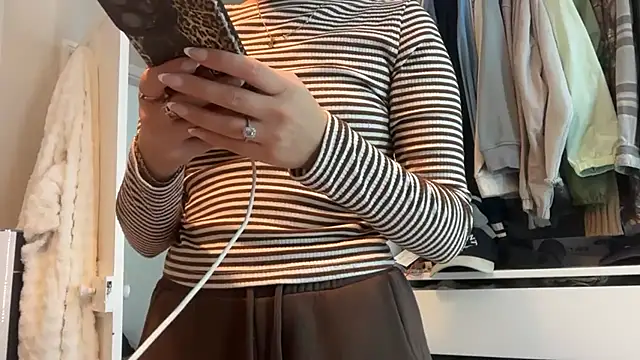 KayleeBella online show from March 13, 8:04 pm