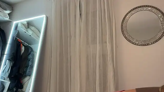 KayleeBella online show from May 14, 9:32 pm