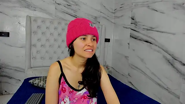 Ari and Storm online show from October 2, 2:35 pm