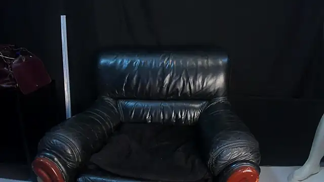 Snapshot of Scarlett_14_ chatting on March 27, 2:50 am Scarlett 14 online show from March 27, 2:50 am