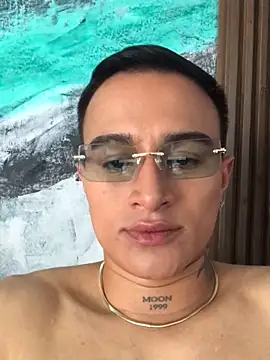 LiamDeep online show from December 15, 7:18 pm