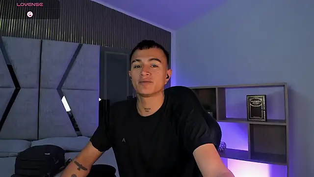 LiamDeep online show from February 14, 8:16 pm