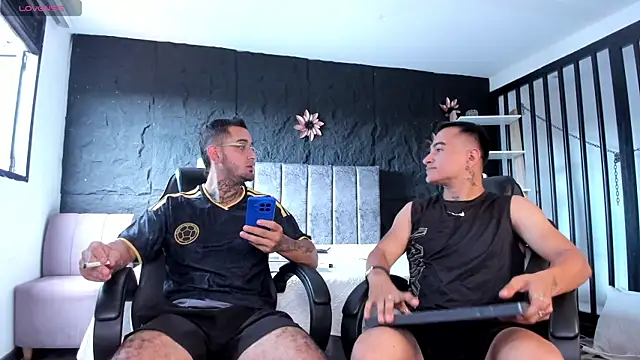 LiamDeep online show from June 17, 8:32 pm