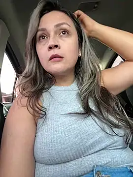Snapshot of sophie_lopez1 chatting on June 21, 8:33 pm sophie lopez1 online show from June 21, 8:33 pm